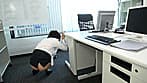 運送会社『大塚急便』 女子社員たちの休日社内脱糞 サンプル画像 17