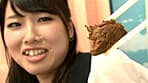 東京渋谷で見つけたウブな日本女性が無防備に踏ん張る美しい表情と排泄（うんち） サンプル画像 8