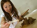 上品なお姉さんの捻り出す生糞 サンプル画像 10