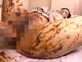 女子○生 膣内糞塗りたくり ウンコしながら合体 サンプル画像 5