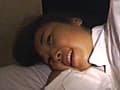 自分のウンコを味わう美女 サンプル画像 2