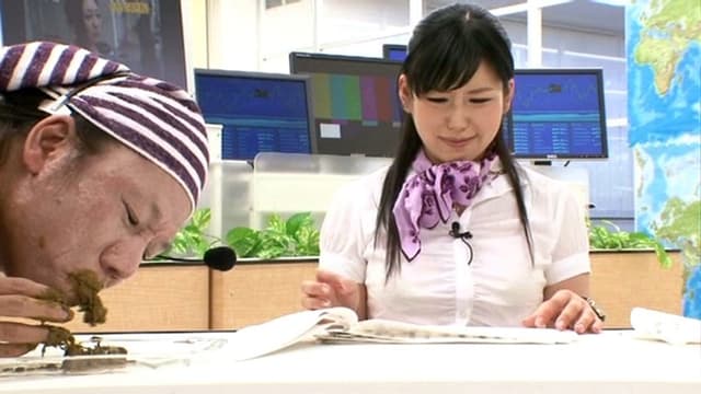 本物美人女子アナウンサーが脱糞実況ナマ中継！ サンプル画像 3