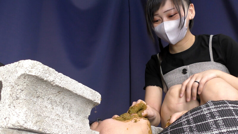 完食の美学 どうして女は女の爆盛りウンコを爆喰いするのか？ サンプル画像 13