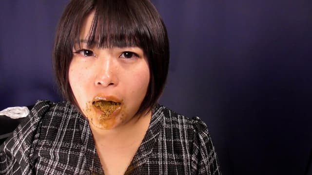 完食の美学 どうして女は女の爆盛りウンコを爆喰いするのか？ サンプル画像 15