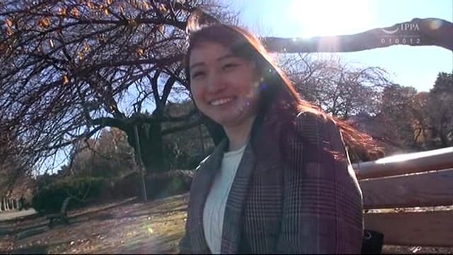 【AIリマスター版】保母さんが園児に内緒で排泄デビュー みずき20歳 恥じらい本物自然便 サンプル画像 1