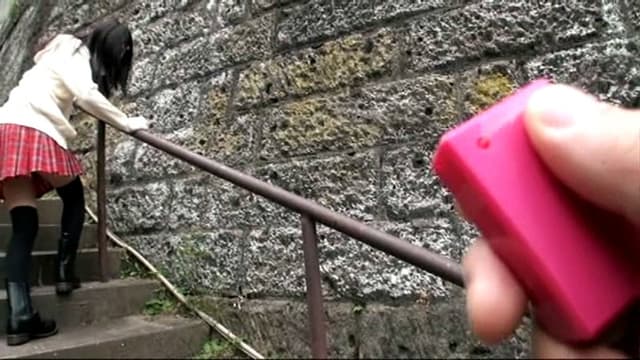 浣腸飼育 強●野外排泄 2 小咲みお サンプル画像 11