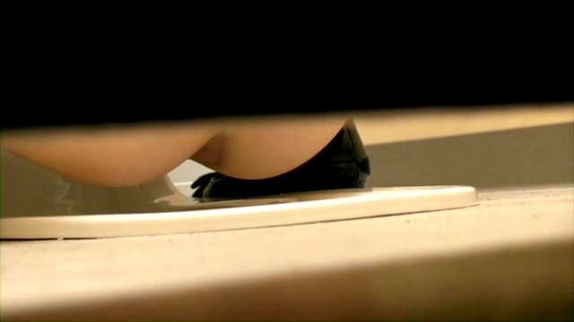 美女たちの排泄パニック 2 サンプル画像 18
