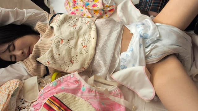 おむつで感じてしまう恥ずかしい少女達 おむつ倶楽部selection サンプル画像 2