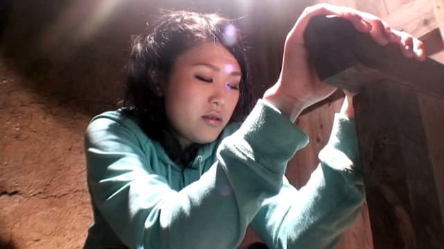 直下型女子便所 サンプル画像 1