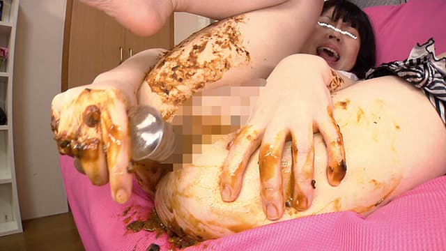 過激なオナニストによるうんこ撒き散らし自慰 サンプル画像 7