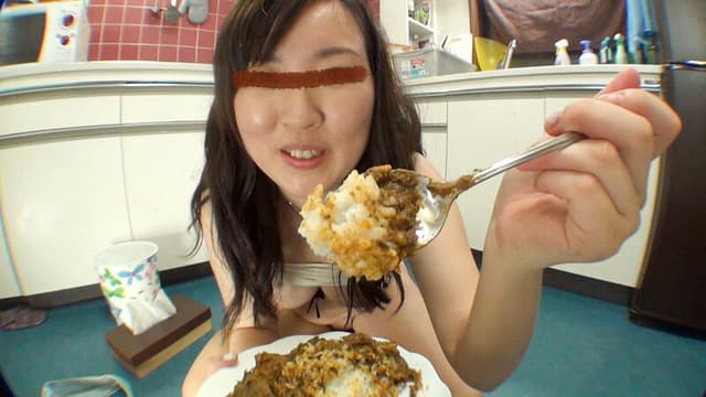 昨日食べた物をもう一度食べる！脱糞カレーライス！ サンプル画像 2