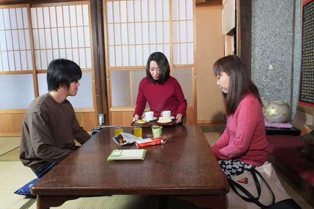 背徳の親子糞 もっと嗅がせてよ、お母さんのお尻の穴の臭い サンプル画像 1
