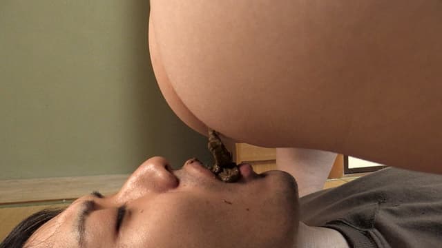 近親スカトロドラマ 背徳の親子糞 母さんごめんねもっと臭いお尻の穴の女見つけちゃった サンプル画像 20