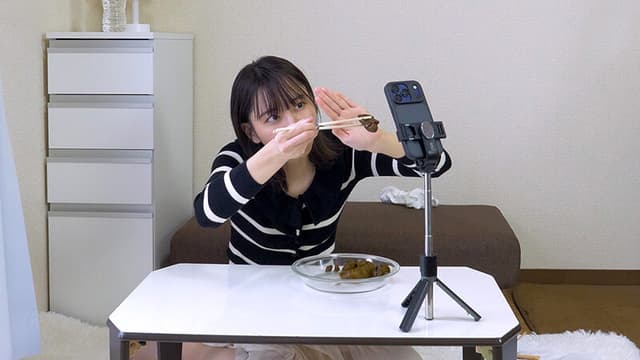 排泄系インフルエンサー・まゆみ 上原まゆみ サンプル画像 1