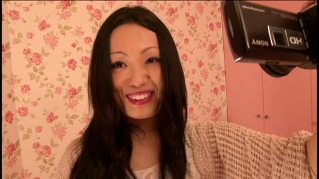 完全素人 自画撮り排泄 彼氏や親と同居中なのでスタジオでうんこをしちゃいました！ サンプル画像 5