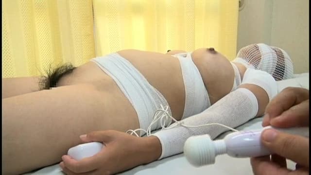 要脱糞介助女子に対する排泄介護例 サンプル画像 15