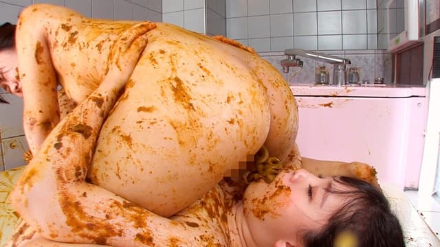 秘密の糞壷 大便レズSEX 6 直喰い！新鮮便 サンプル画像 17