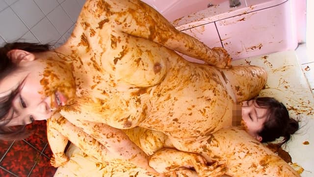 秘密の糞壷 大便レズSEX 6 直喰い！新鮮便 サンプル画像 19
