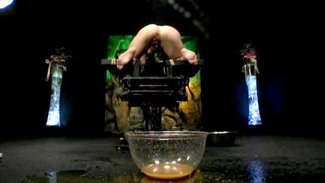 浣腸ウン汁噴射 樹花凜 サンプル画像 3