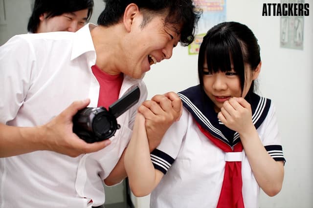 清純女子校生恥じらいの脱糞3 久我かのん サンプル画像 12